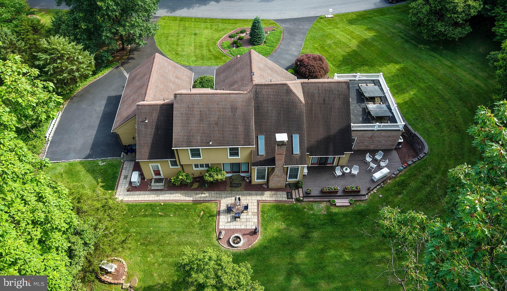 14 Quail Ridge Drive Reading, PA 19607 - Photo 66 of 75 WHITE PATIO FURNATURE SHOWS POOL AEA