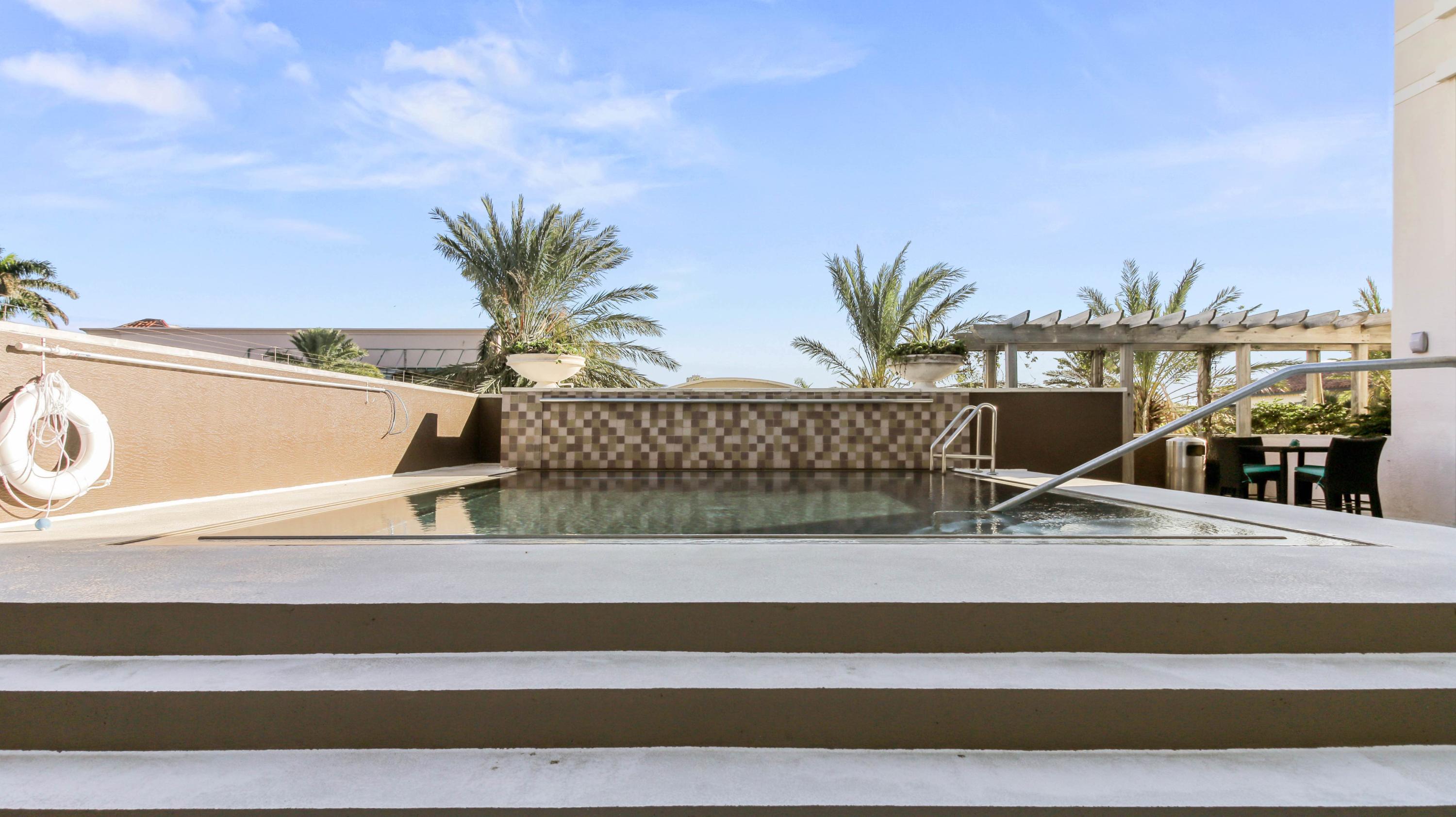 455 East Palmetto Park Road, Unit 5W Boca Raton, FL 33432 - Photo 22 of 36 Pool