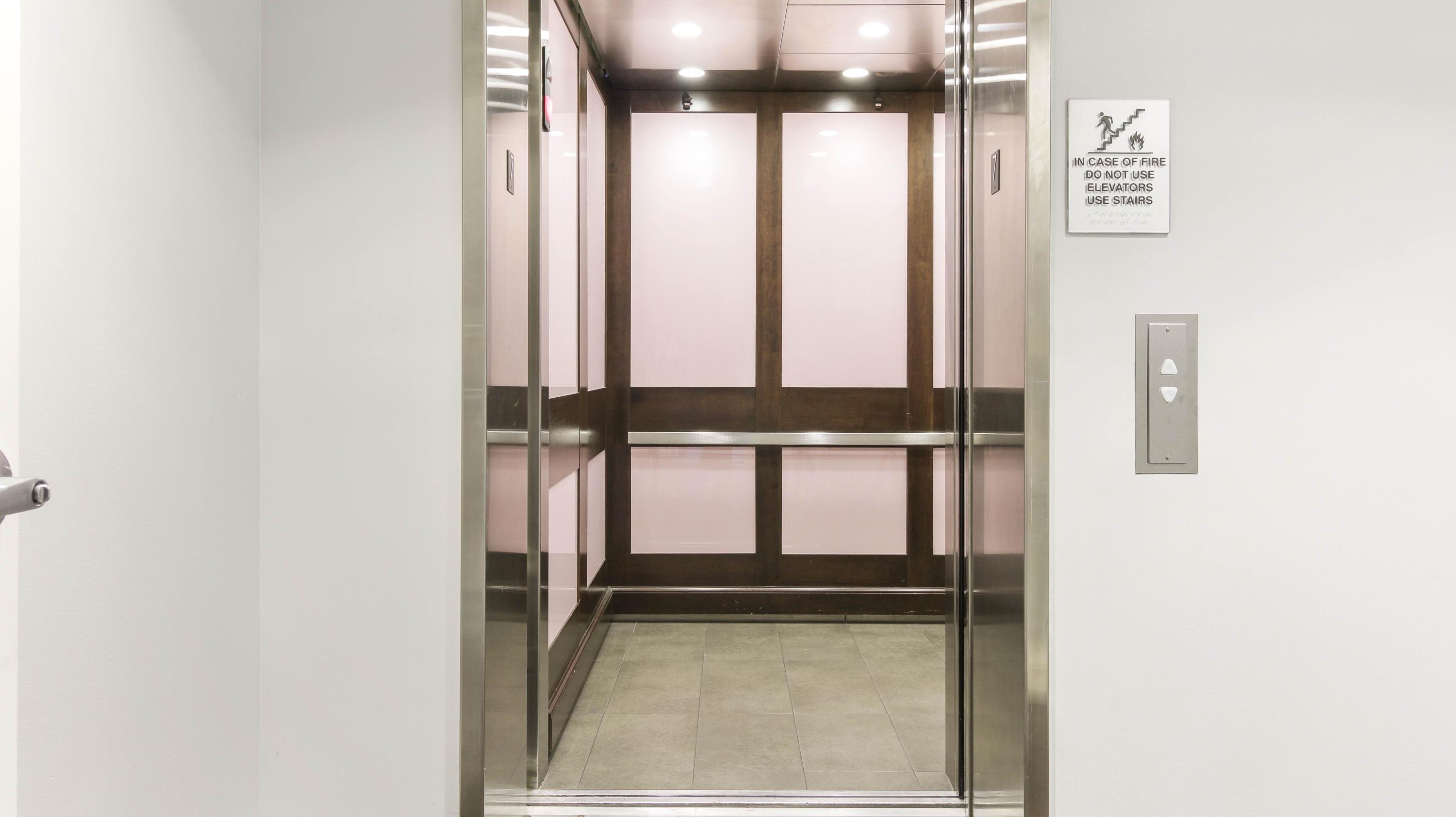 455 East Palmetto Park Road, Unit 5W Boca Raton, FL 33432 - Photo 31 of 36 Elevator