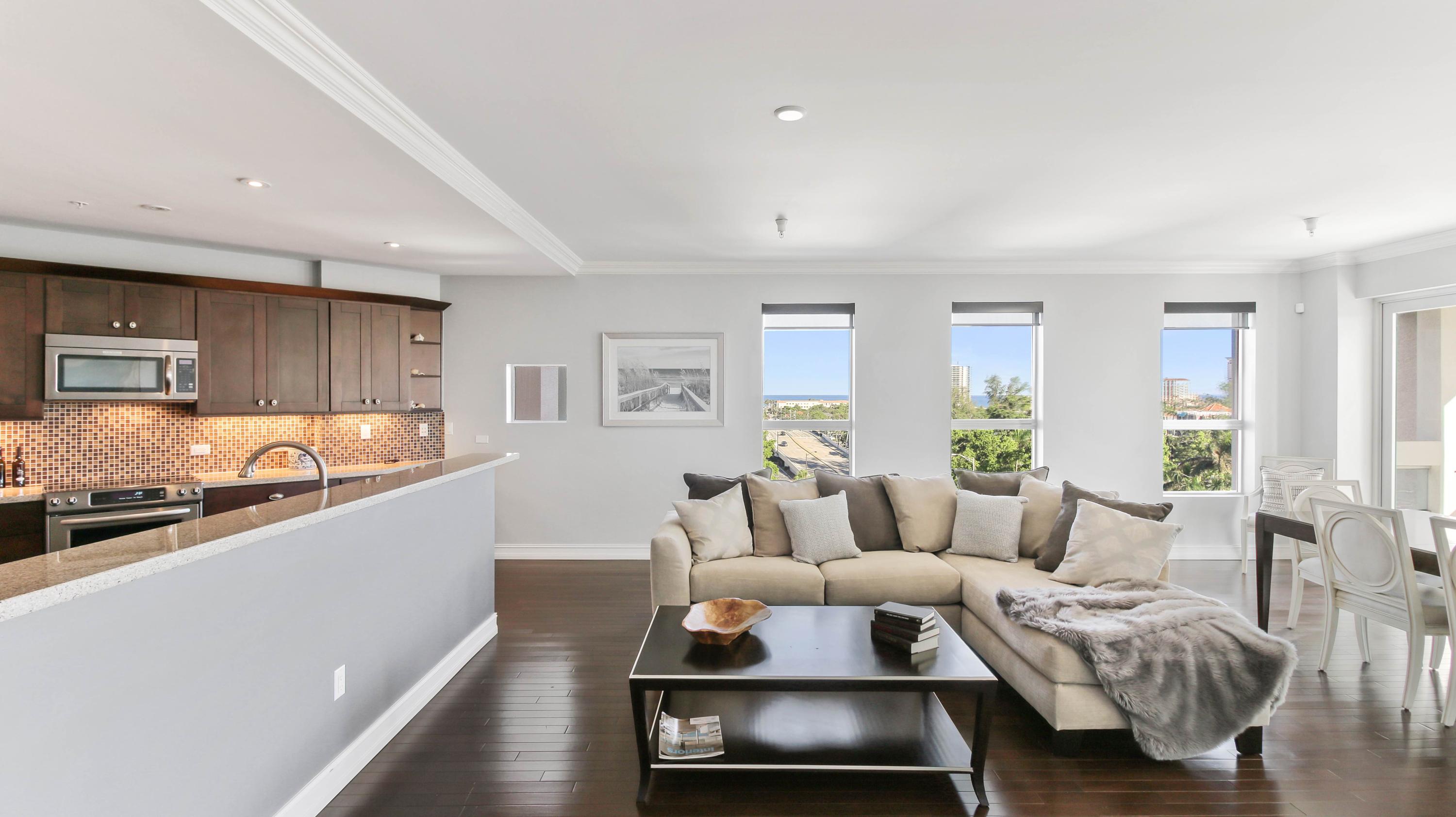 455 East Palmetto Park Road, Unit 5W Boca Raton, FL 33432 - Photo 4 of 36 Living Room