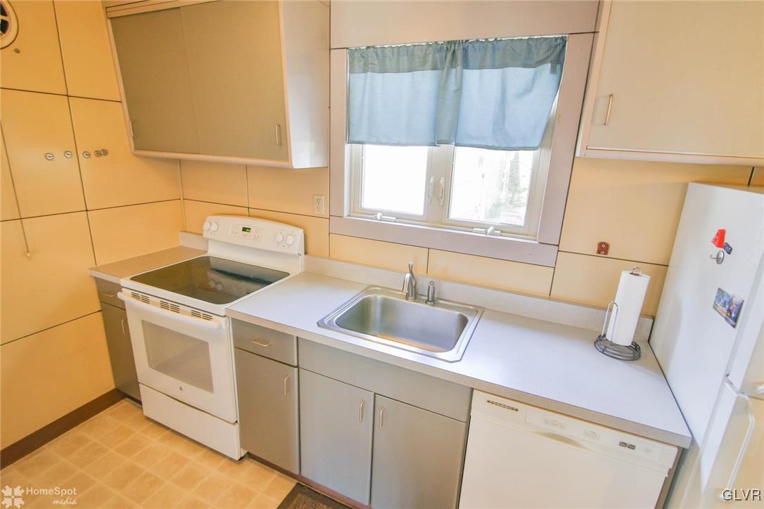 3225 Edinburgh Road Allentown, PA 18104 - Photo 8 of 27 Gallery Image 8