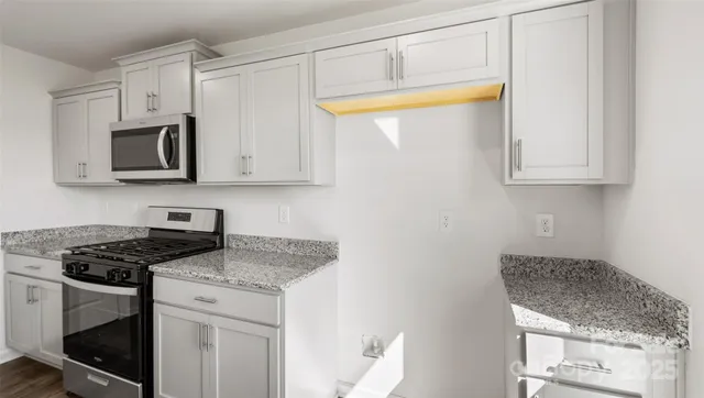 $375,495 | 12 Byron Park Road, Clyde, NC 28721