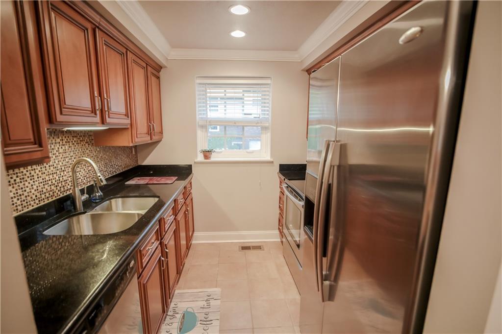 5493 Library Road, Unit 15 Bethel Park, PA 15102 - Photo 8 of 25 Gallery Image 8