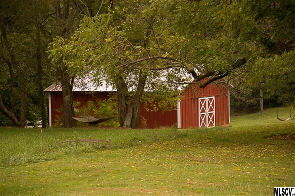 5612 Grace Chapel Road Hickory, NC 28601 - Photo 17 of 25 Gallery Image 17