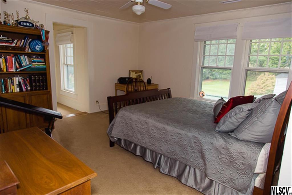 5612 Grace Chapel Road Hickory, NC 28601 - Photo 10 of 25 Gallery Image 10