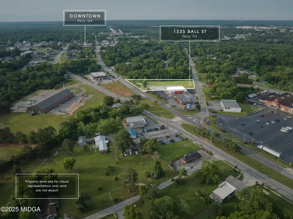 a view of a tennis court