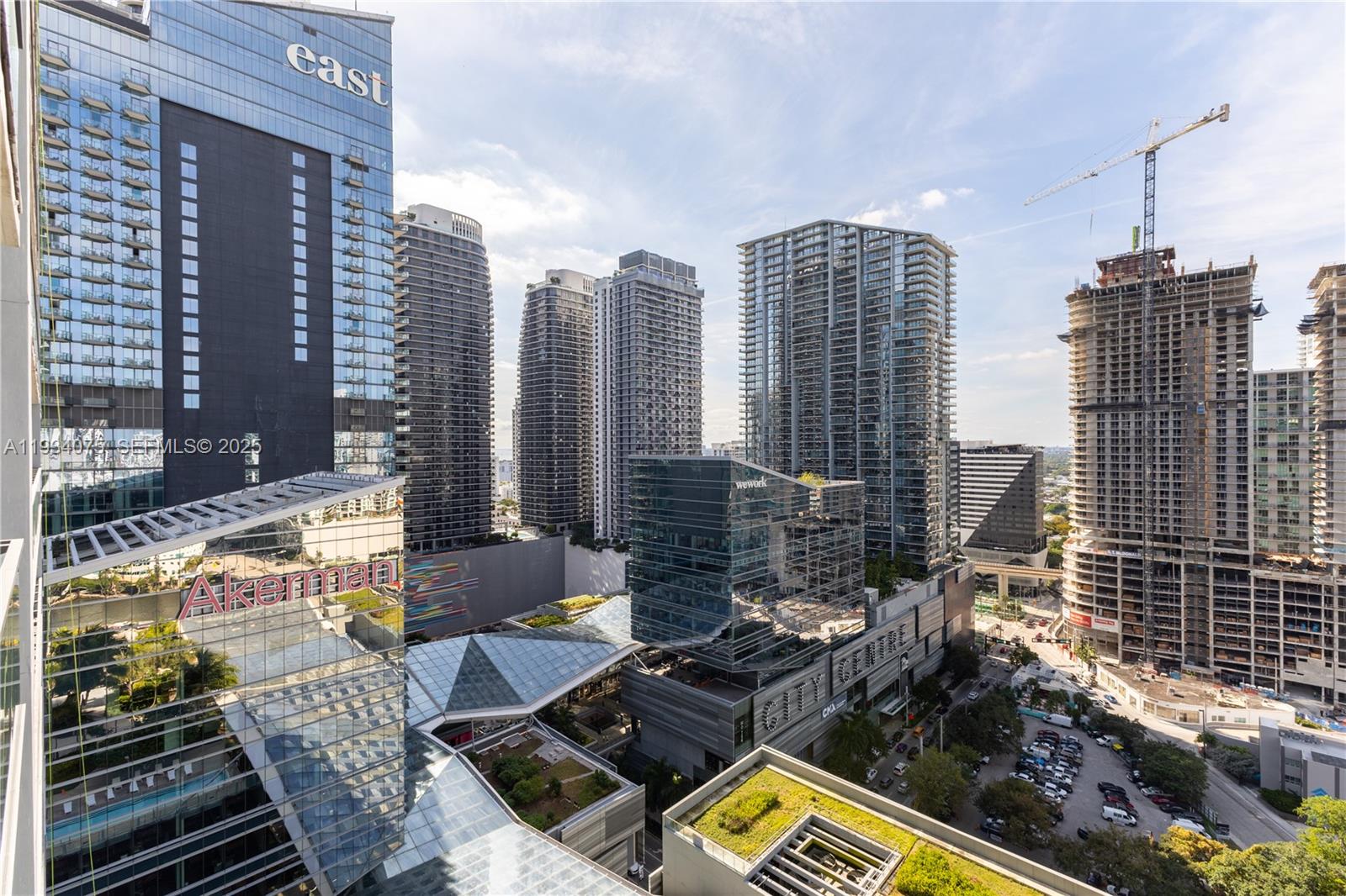 68 Southeast 6th Street, Unit 2006 Miami, FL 33131 - Photo 29 of 49