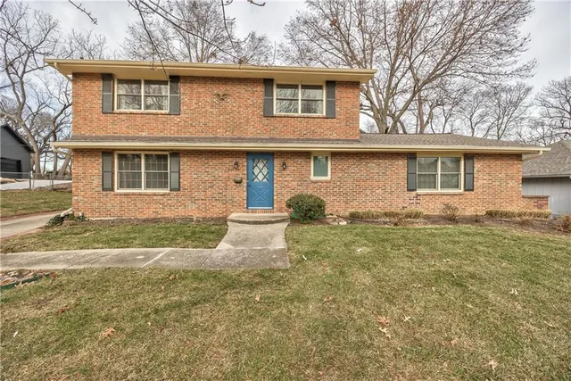 $389,000 | 10120 West 65th Street, Merriam, KS 66203