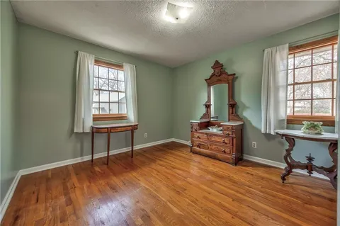 $389,000 | 10120 West 65th Street, Merriam, KS 66203