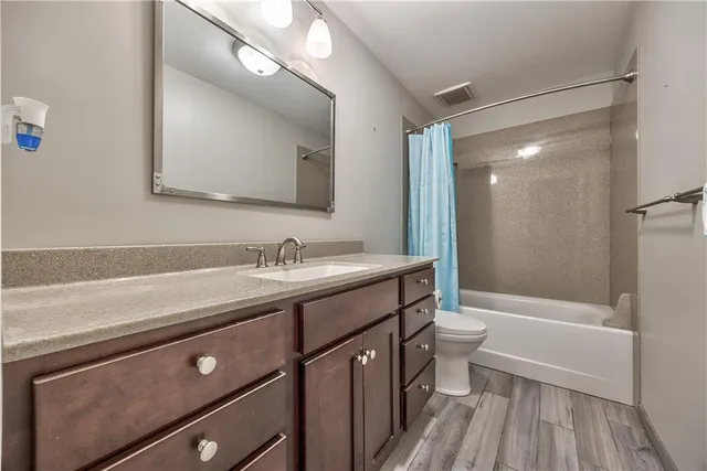 $389,000 | 10120 West 65th Street, Merriam, KS 66203