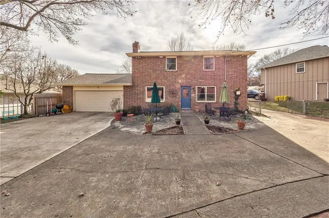 $389,000 | 10120 West 65th Street, Merriam, KS 66203