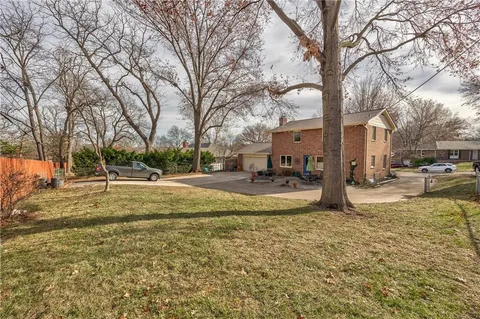 $389,000 | 10120 West 65th Street, Merriam, KS 66203