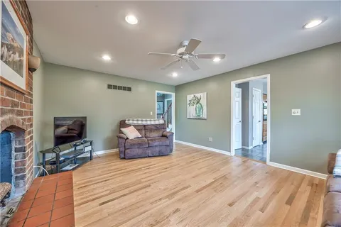 $389,000 | 10120 West 65th Street, Merriam, KS 66203