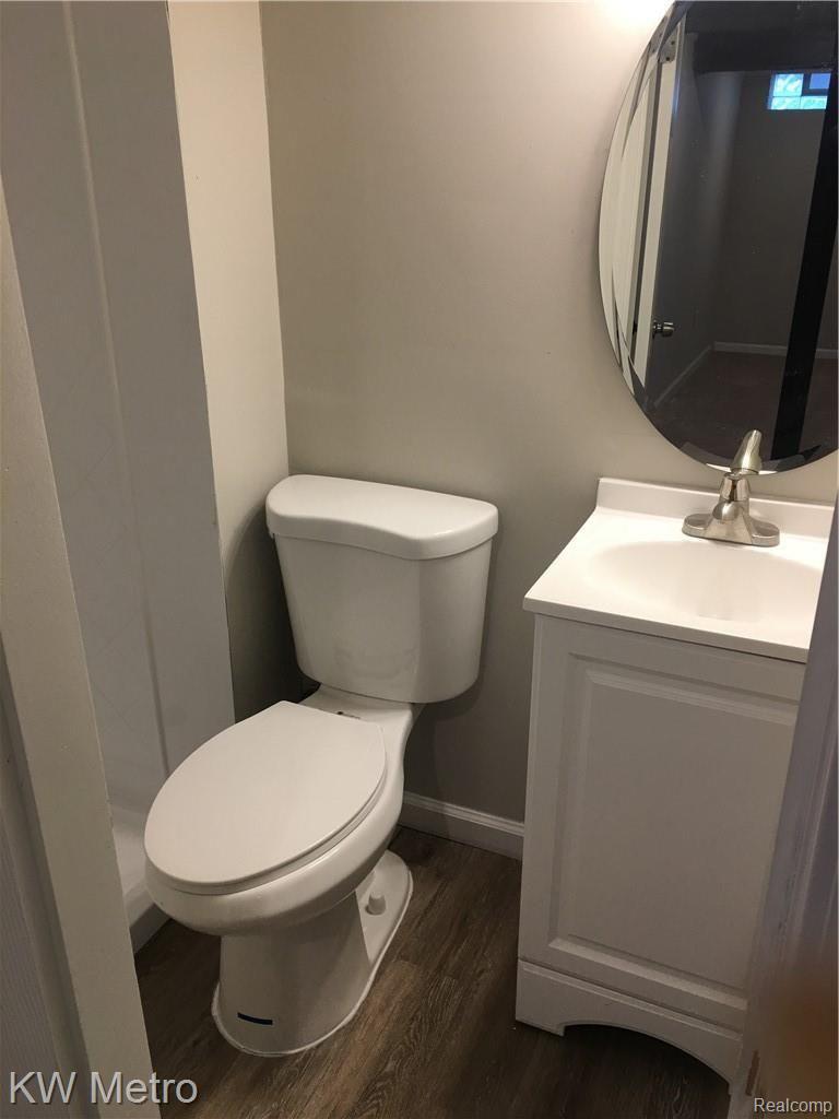 1380 Oxford Road Berkley, MI 48072 - Photo 16 of 21 755F72A3-887C-4F25-97EC-66BA9491E665.jpeg