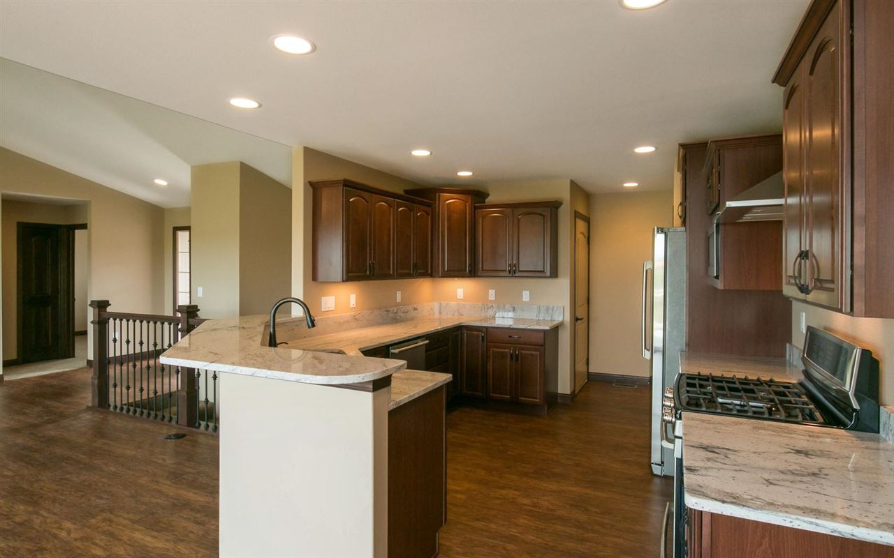 1102 Wood Lily Road Solon, IA 52333 - Photo 7 of 25 Gallery Image 7