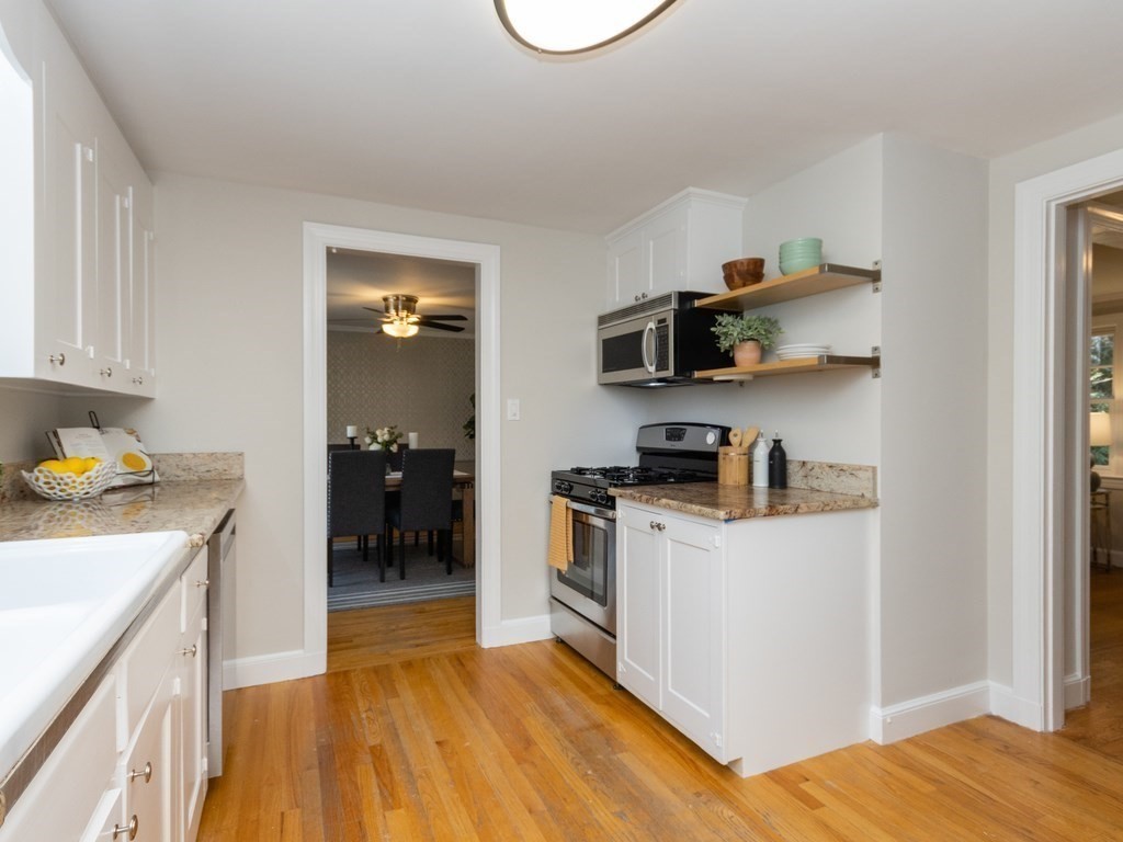 345 Conant Road Weston, MA 02493 - Photo 12 of 40