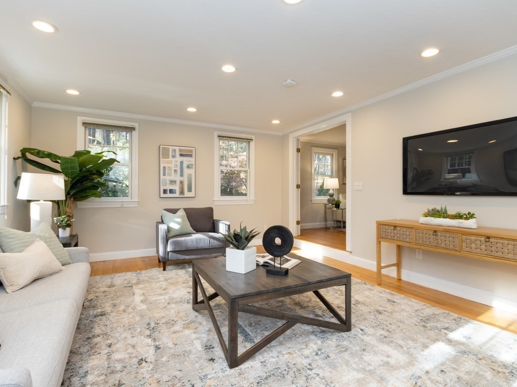 345 Conant Road Weston, MA 02493 - Photo 13 of 40