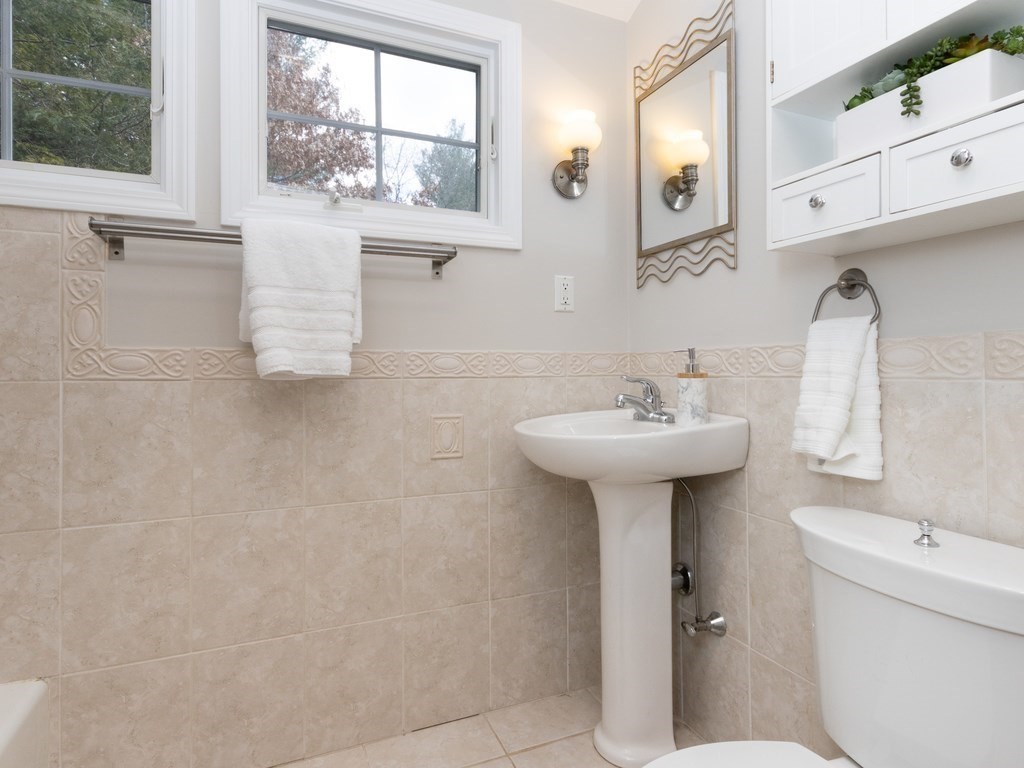 345 Conant Road Weston, MA 02493 - Photo 36 of 40