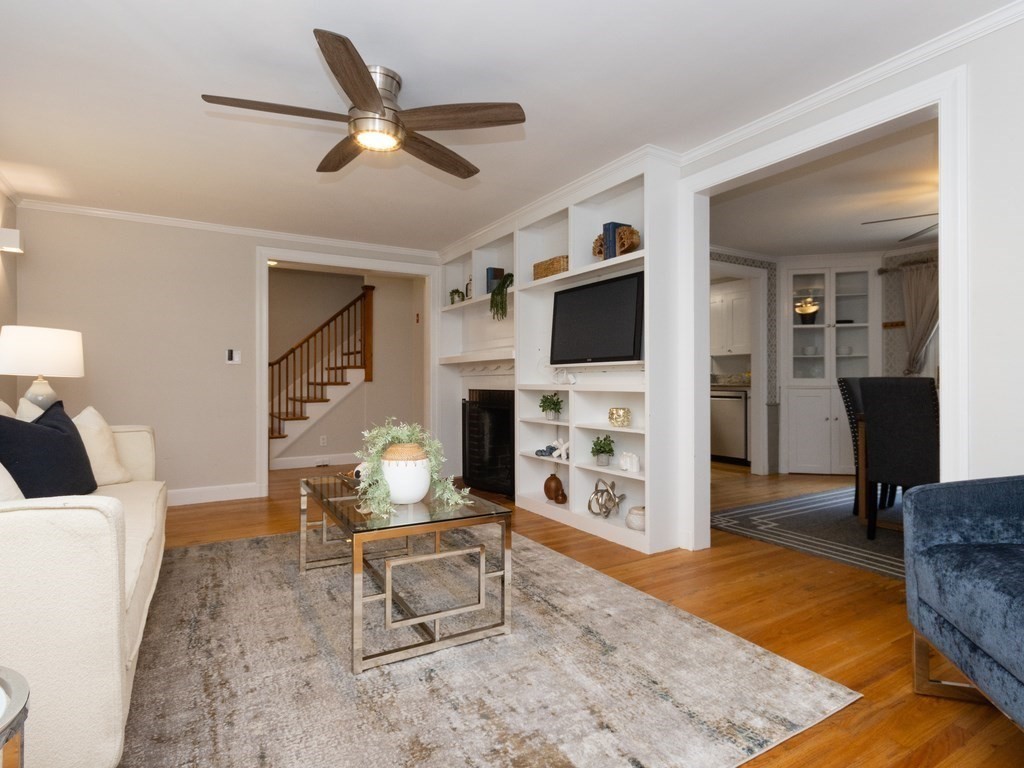 345 Conant Road Weston, MA 02493 - Photo 5 of 40