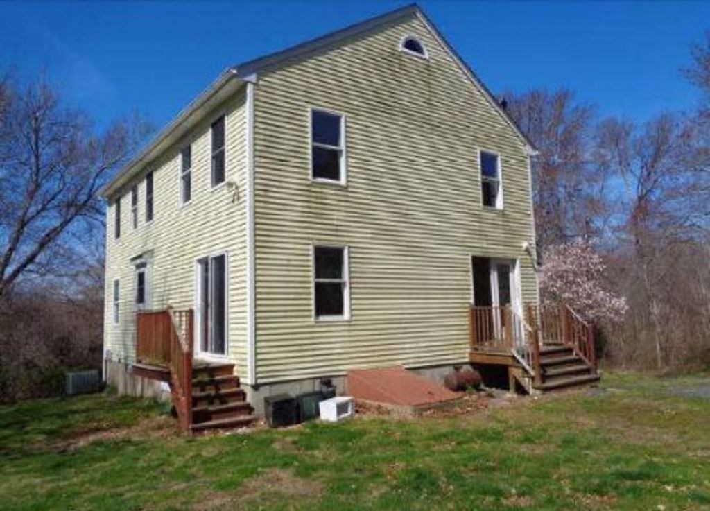 58 Crest Road Tiverton, RI 02878 - Photo 3 of 14