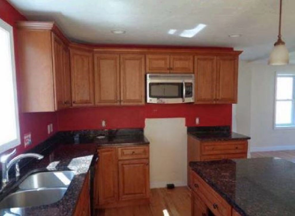 58 Crest Road Tiverton, RI 02878 - Photo 5 of 14