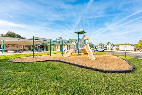 $124,900 | 2410 Limewood Avenue, Unit 304, Clermont, FL 34714