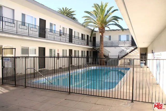 $1,495 | 115 North Oak Street, Unit 34, Inglewood, CA 90301