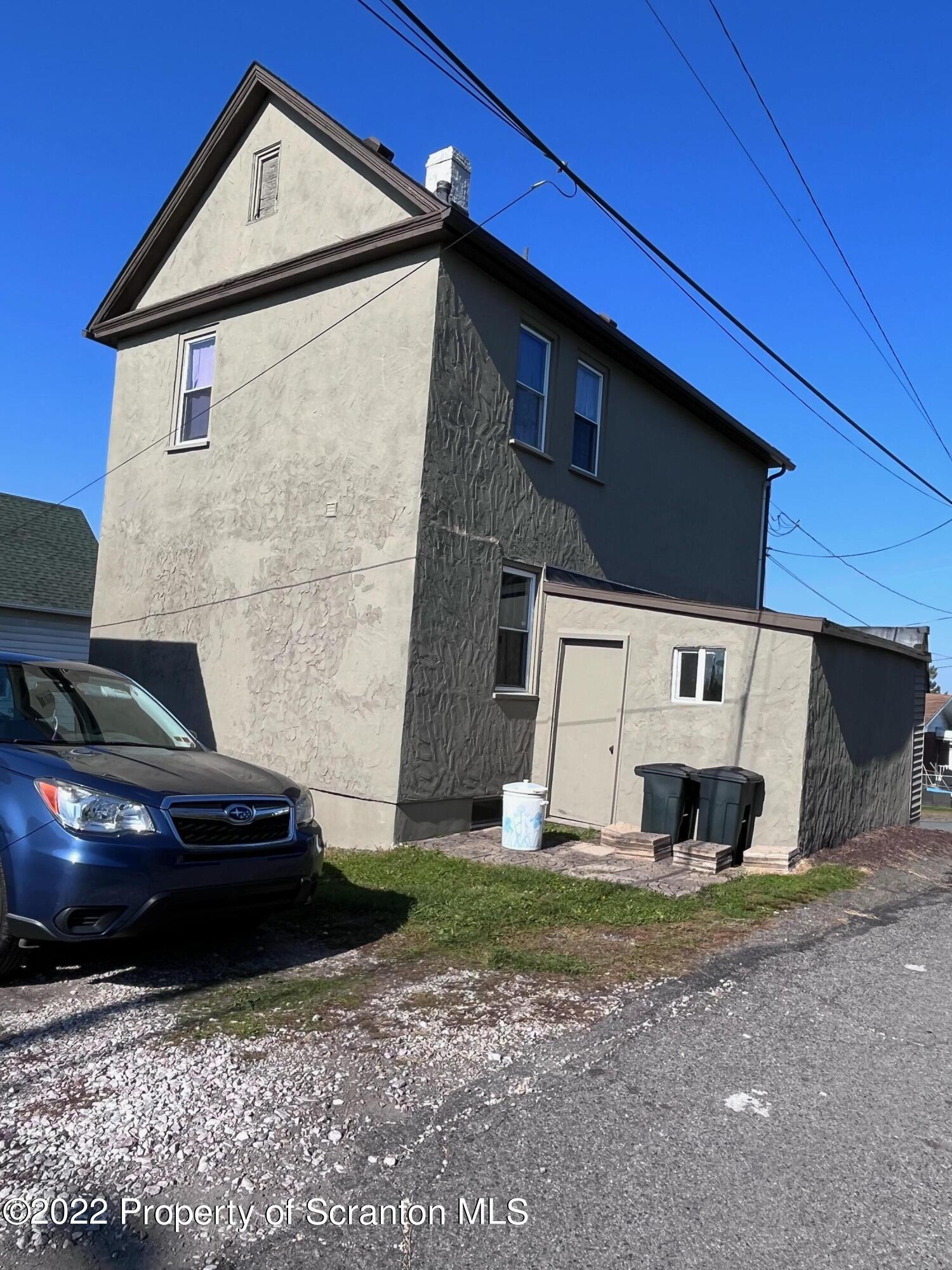 910 Orchard Street Scranton, PA 18505 - Photo 5 of 20