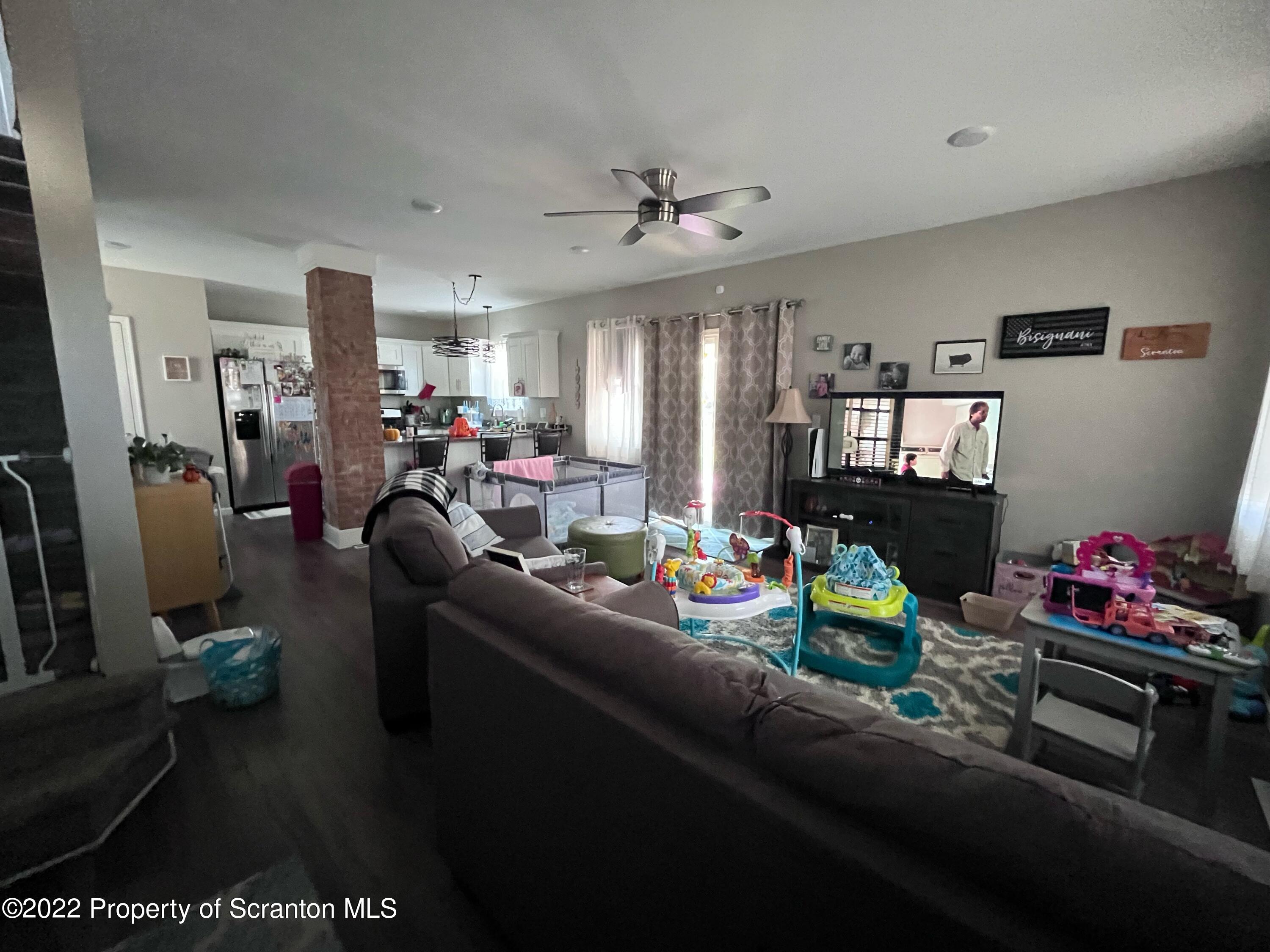 910 Orchard Street Scranton, PA 18505 - Photo 7 of 20