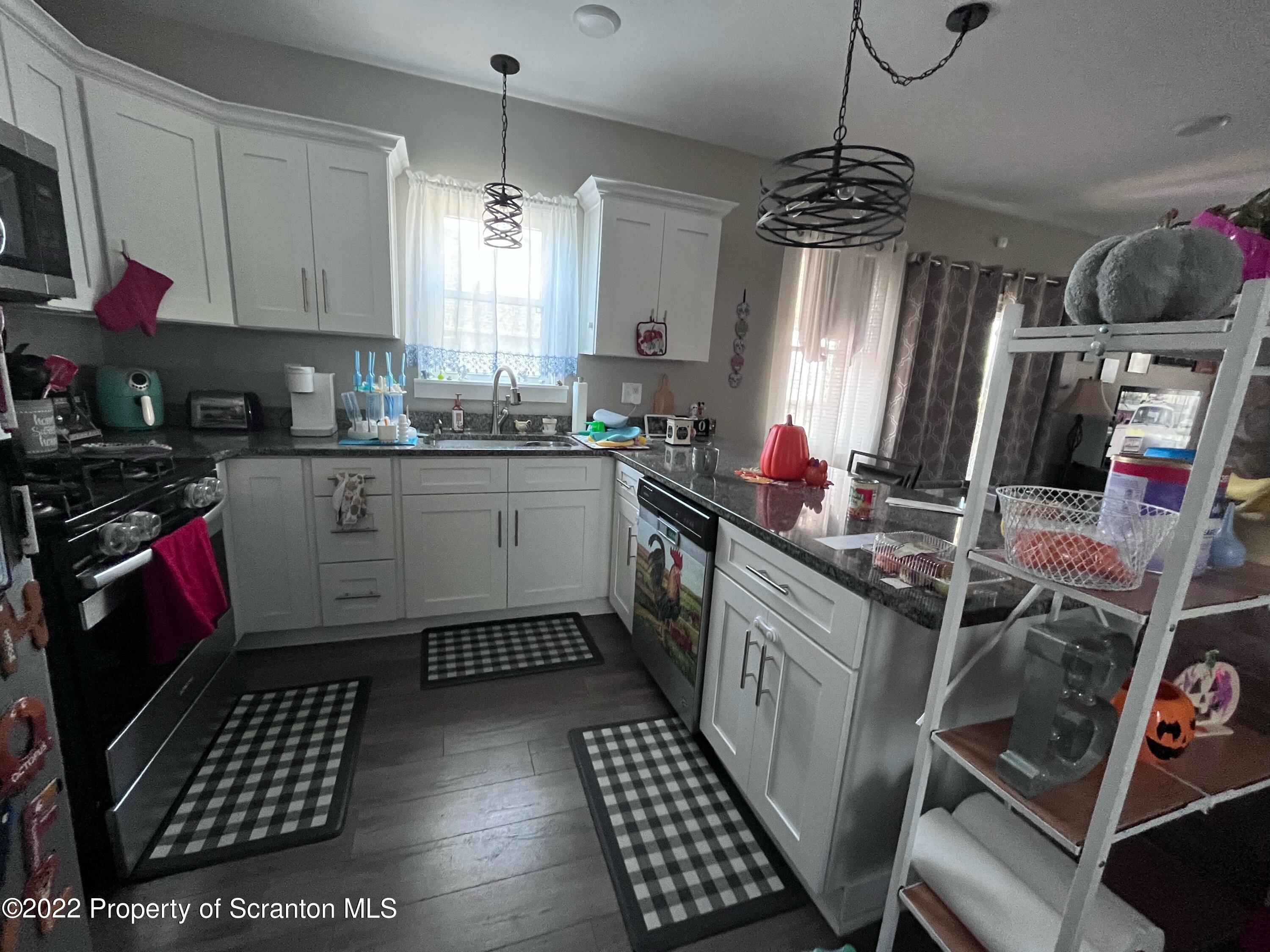 910 Orchard Street Scranton, PA 18505 - Photo 9 of 20