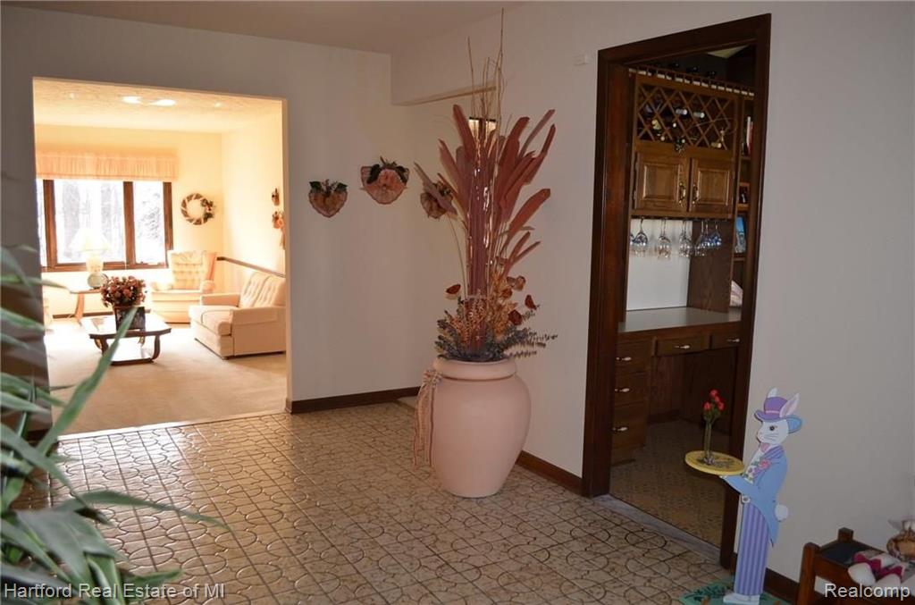 30098 Richmond Road Farmington Hills, MI 48334 - Photo 11 of 61