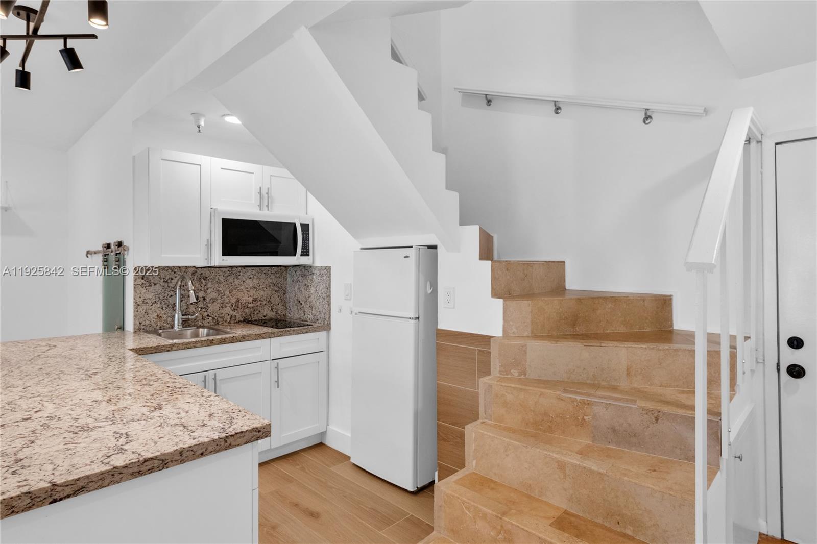 1350 Pennsylvania Avenue, Unit 207 Miami Beach, FL 33139 - Photo 25 of 47