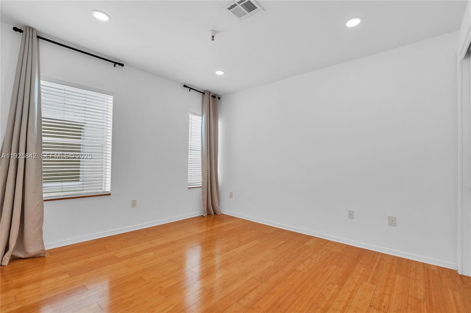 1350 Pennsylvania Avenue, Unit 207 Miami Beach, FL 33139 - Photo 27 of 47 Primary Bedroom