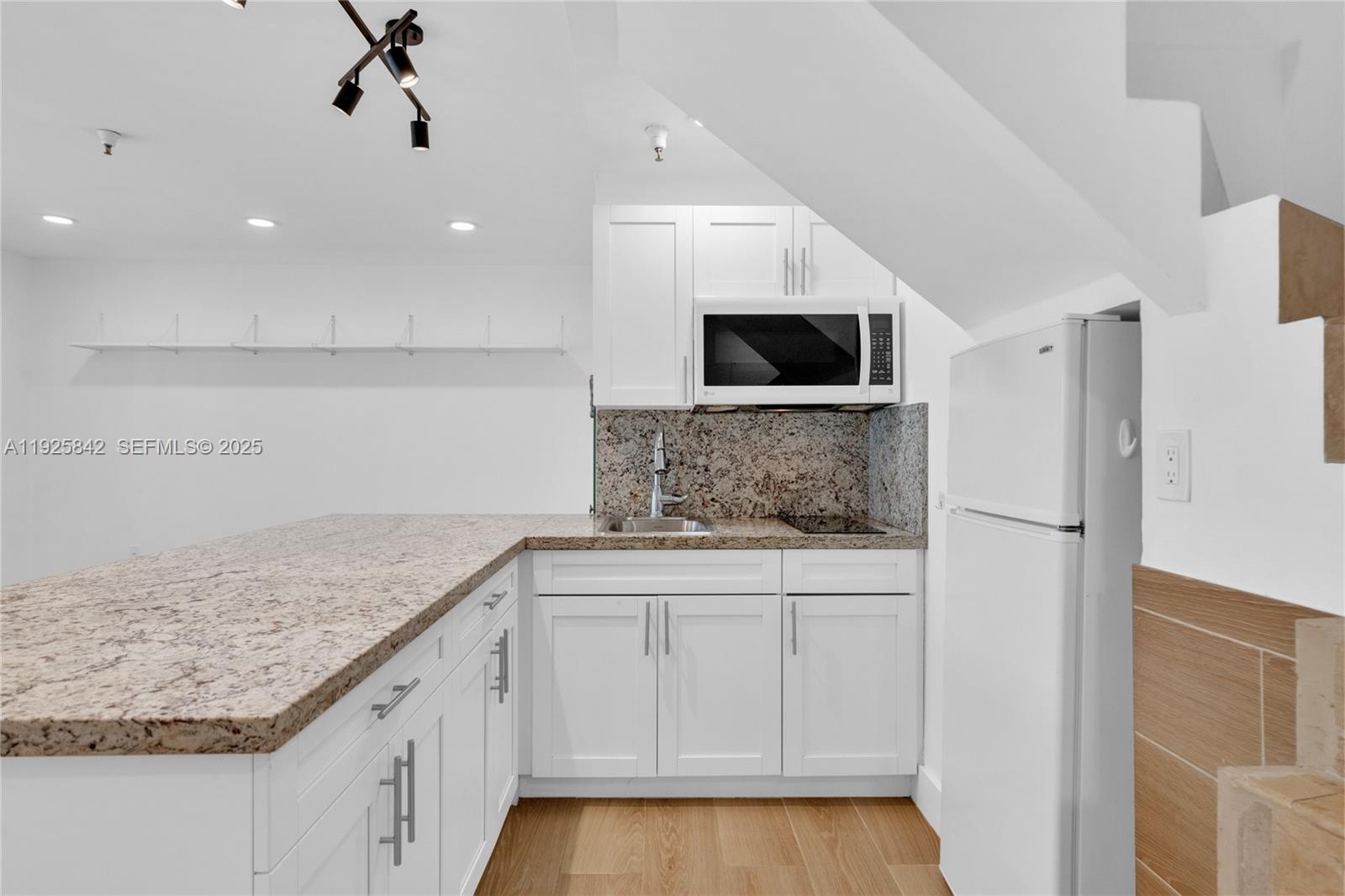 1350 Pennsylvania Avenue, Unit 207 Miami Beach, FL 33139 - Photo 5 of 47