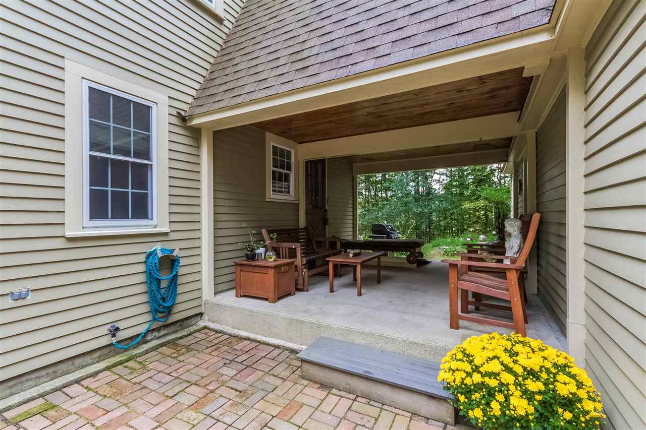 5 Stearns Road Amherst, NH 03031 - Photo 4 of 40