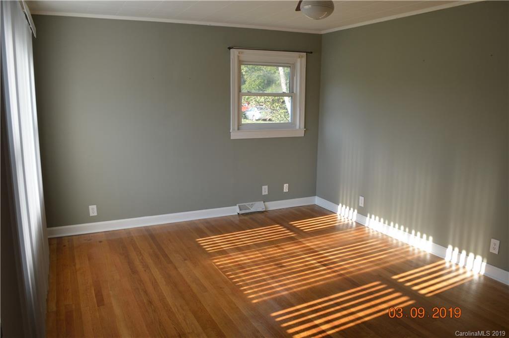 107 Lee Loop Morganton, NC 28655 - Photo 4 of 12 Gallery Image 4