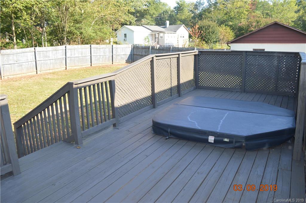 107 Lee Loop Morganton, NC 28655 - Photo 10 of 12 Gallery Image 10