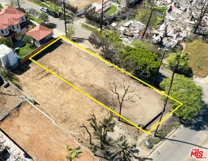 $2,300,000 | 677 North Swarthmore Avenue, Pacific Palisades, CA 90272