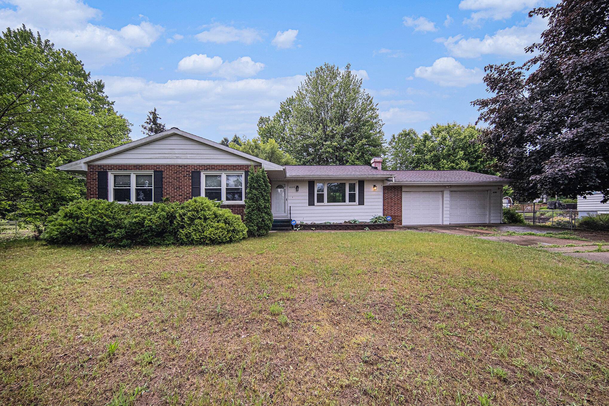 6109 Young Road Jackson, MI 49201 - Photo 1 of 31 Front