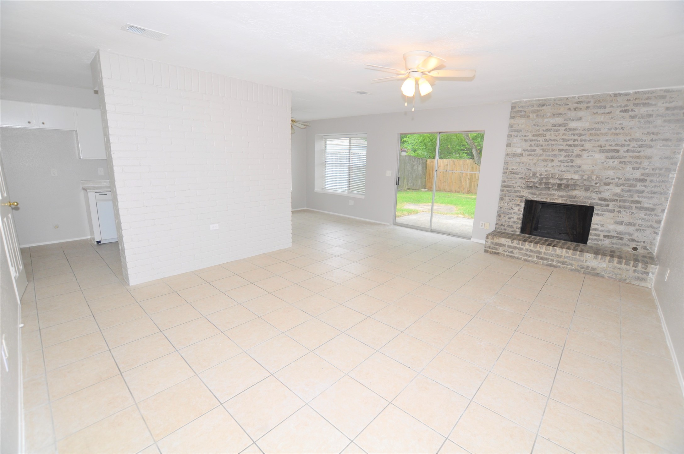 5446 Quail Tree Lane Humble, TX 77346 - Photo 3 of 12
