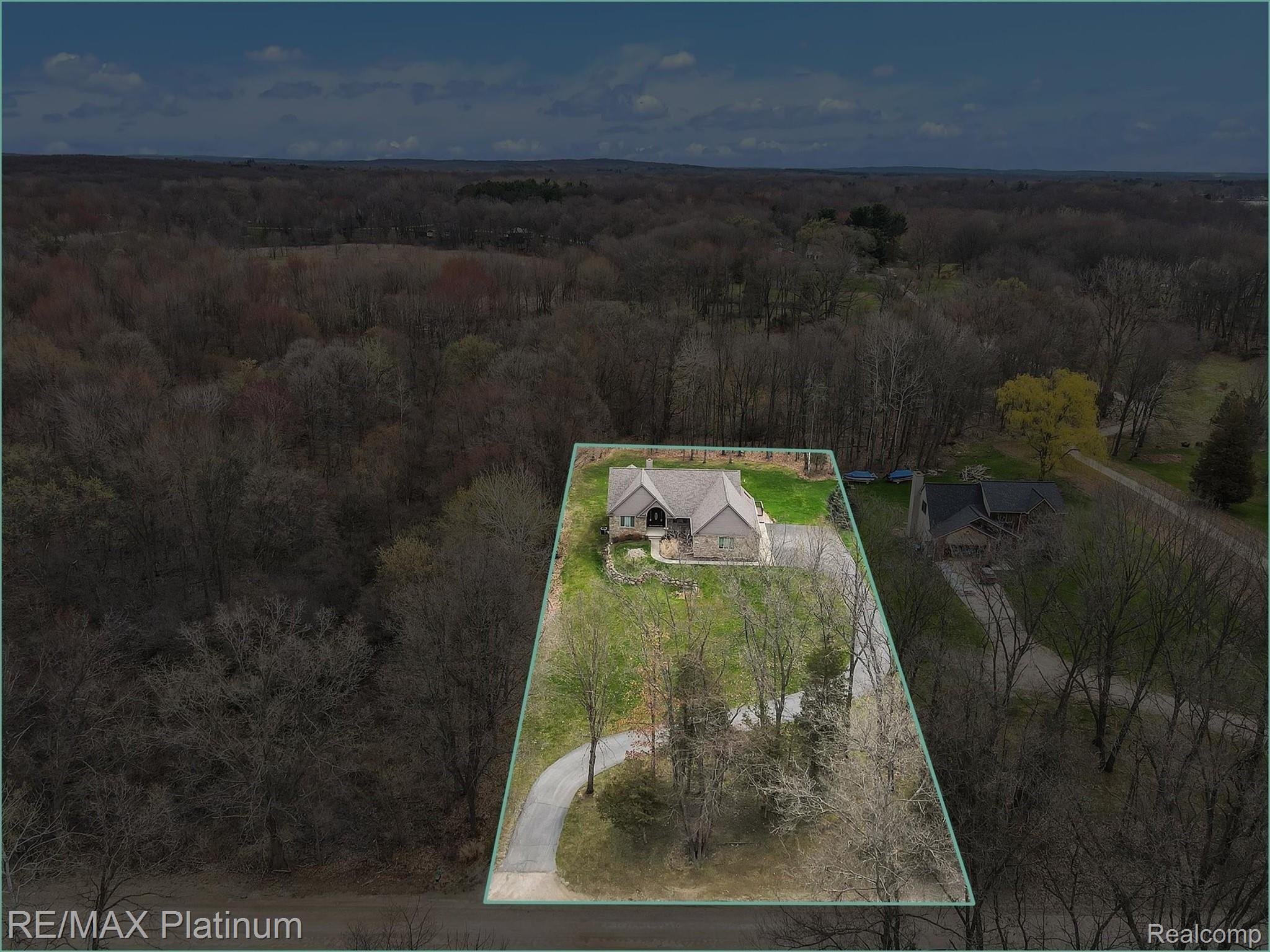 8159 Chambers Road Pinckney, MI 48169 - Photo 40 of 44 05-8159-Chambers-Rd-WindowStill-Real-Estate-Photgraphy-5.jpg