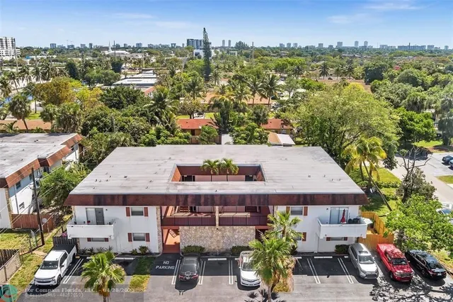 $1,700 | 230 Southwest 1st Street, Unit G8, Pompano Beach, FL 33060