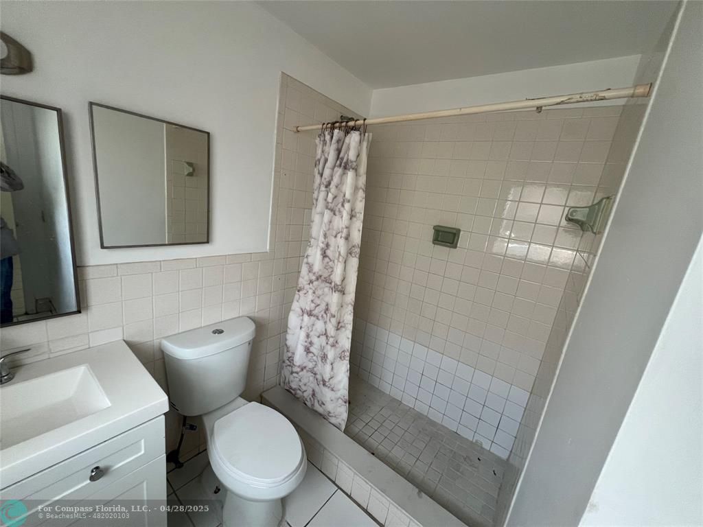 230 Southwest 1st Street, Unit G8 Pompano Beach, FL 33060 - Photo 9 of 16