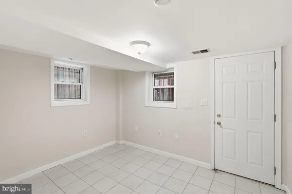 $1,750 | 58 Quincy Place Northeast, Unit 1, Washington, DC 20002
