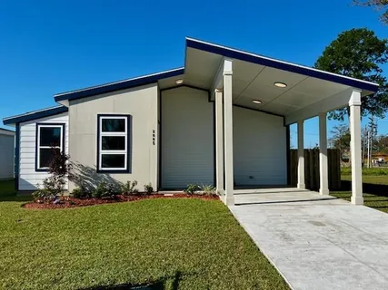 $240,000 | 2805 Live Oak Drive, Terrytown, LA 70056