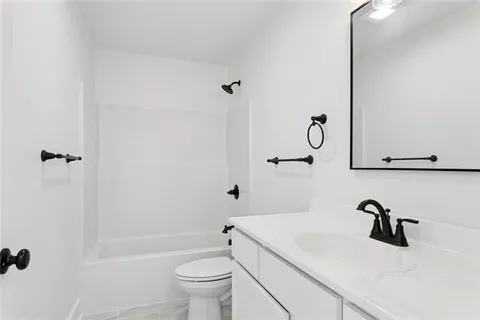 $245,000 | 2805 Live Oak Drive, Terrytown, LA 70056