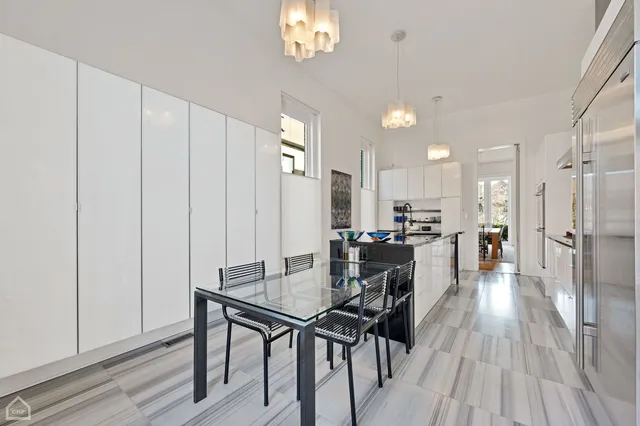 $3,200,000 | 5704 South Dorchester Avenue, Chicago, IL 60637