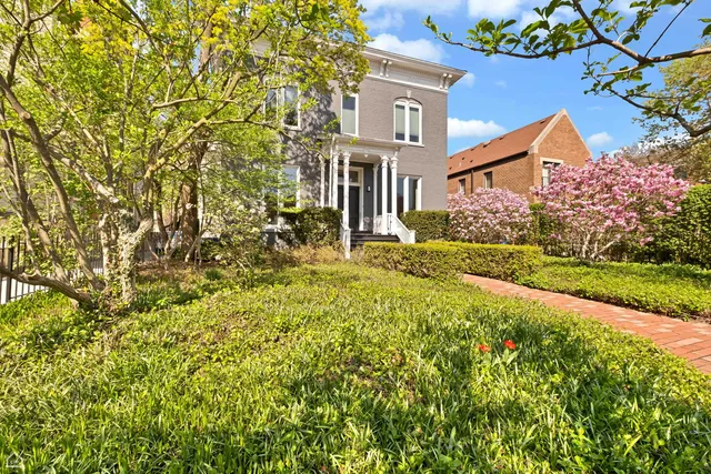 $3,200,000 | 5704 South Dorchester Avenue, Chicago, IL 60637