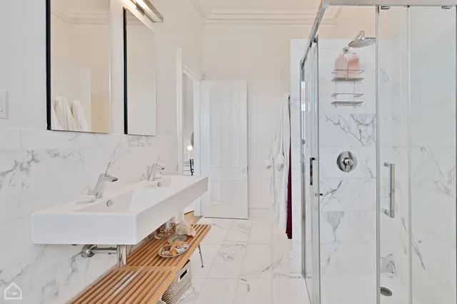 $3,200,000 | 5704 South Dorchester Avenue, Chicago, IL 60637