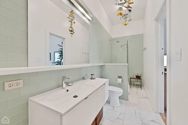 $3,200,000 | 5704 South Dorchester Avenue, Chicago, IL 60637